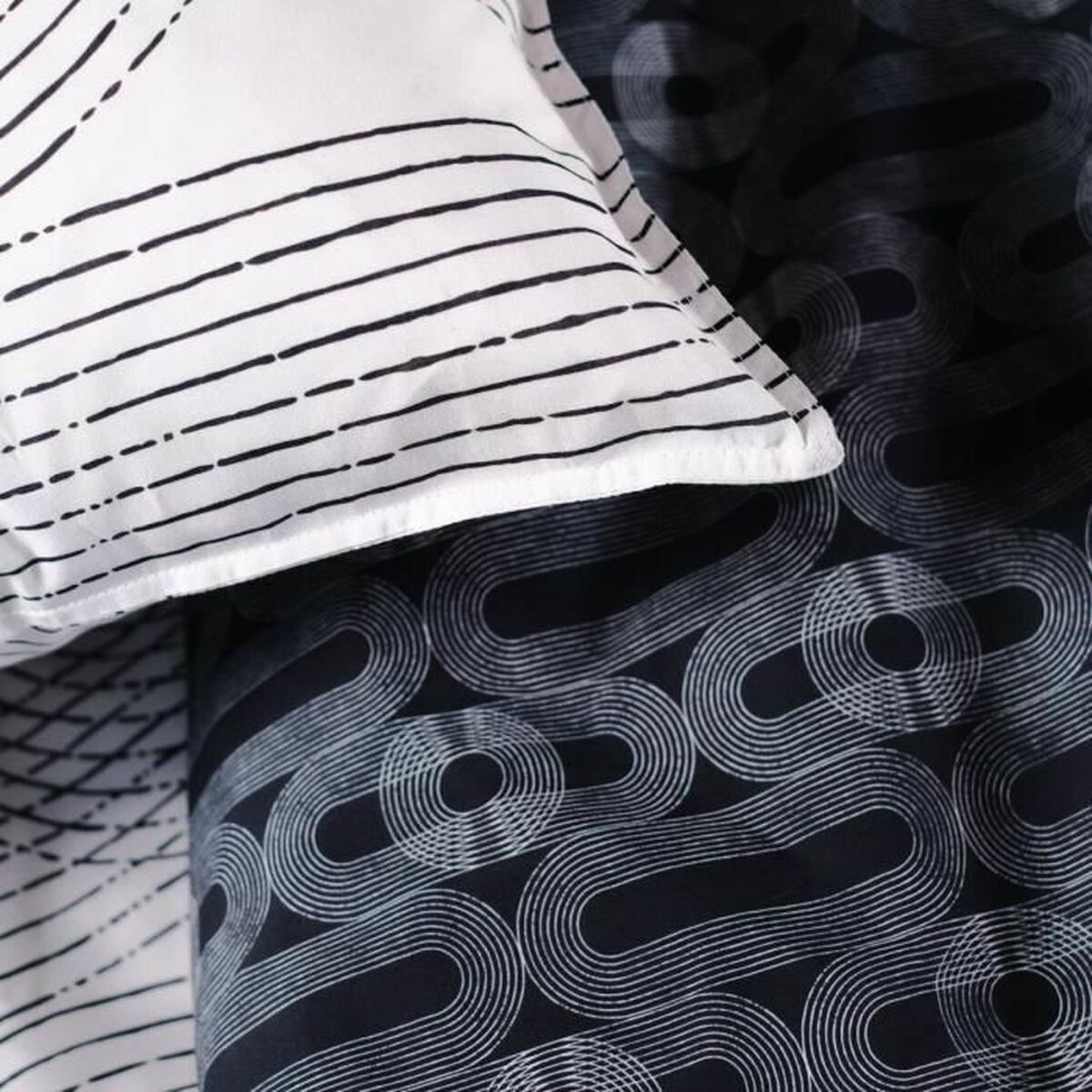 V7HE10F1D8467232EC00254A1D09BD528C0R6496340P3