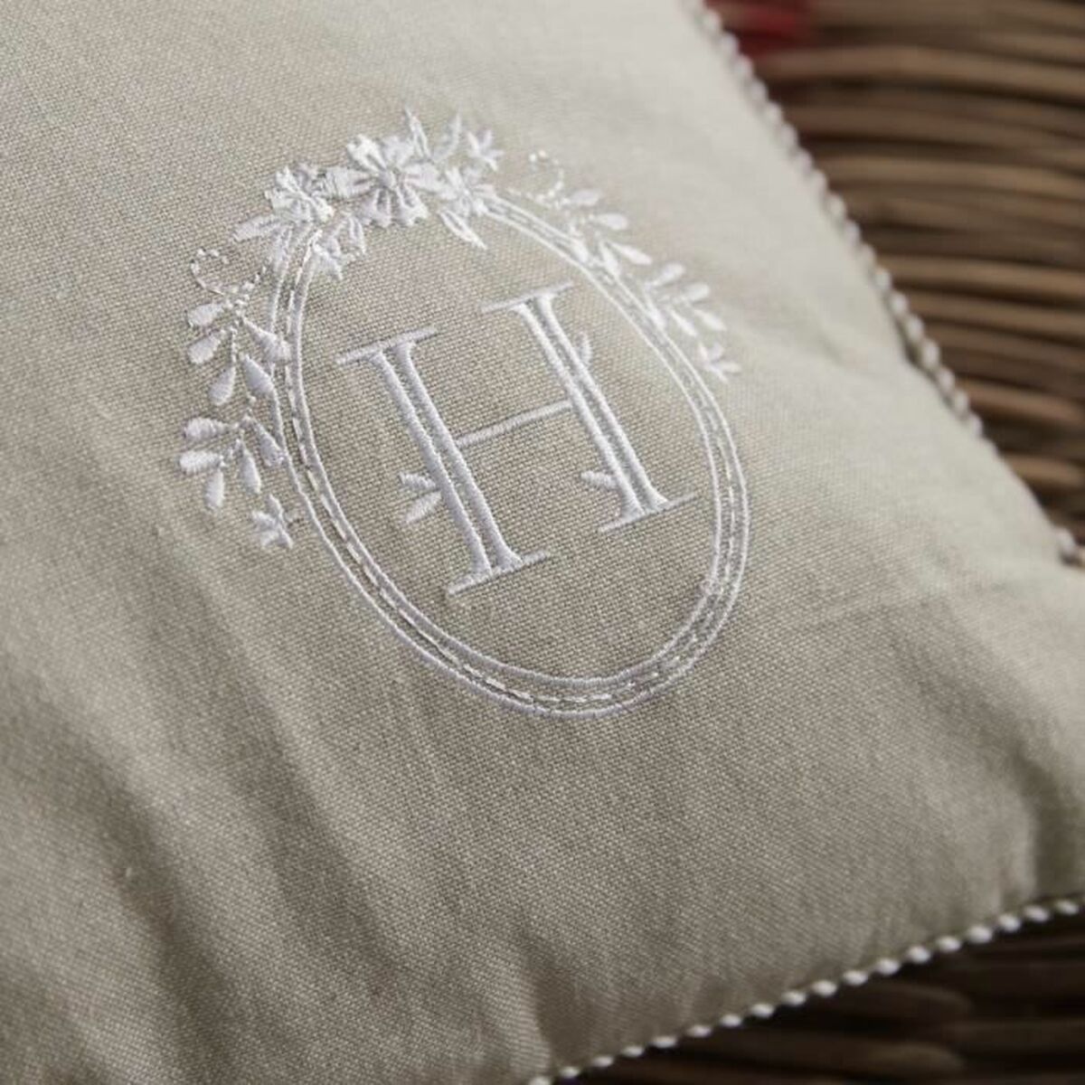 V7H4687E993992BCE5702CD40D9C6A262F8R6238501P3