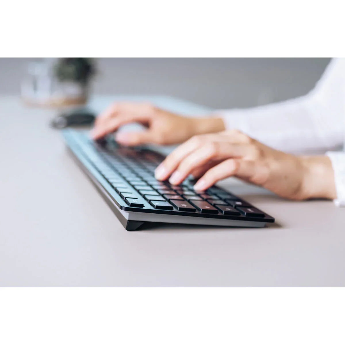 V10HFAD2A082BE2E78BD238B4339C34821AFR3493547P3