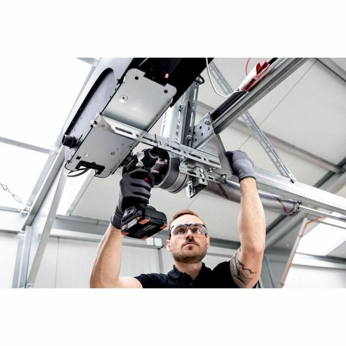 V11H86A1027A8384C752381CEB84DFFE48B5R7234269P3