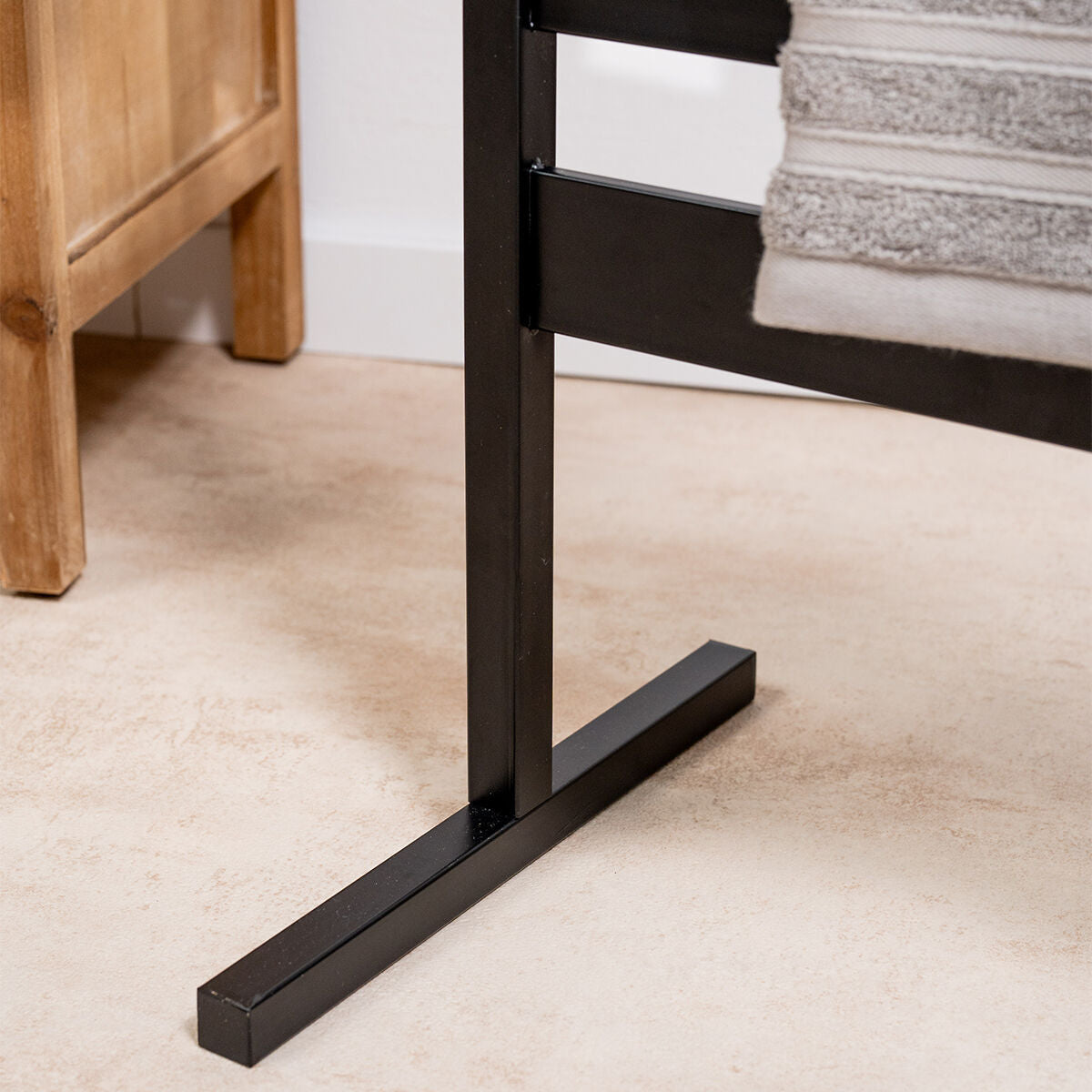 V2HF986F6B3C43DC5B3033E9B2F51B4D9C8R7816785P4